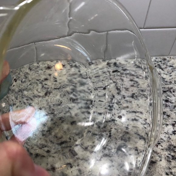 vintage glass Fire King 1.5 quart casserole baking dish - Picture 4 of 6